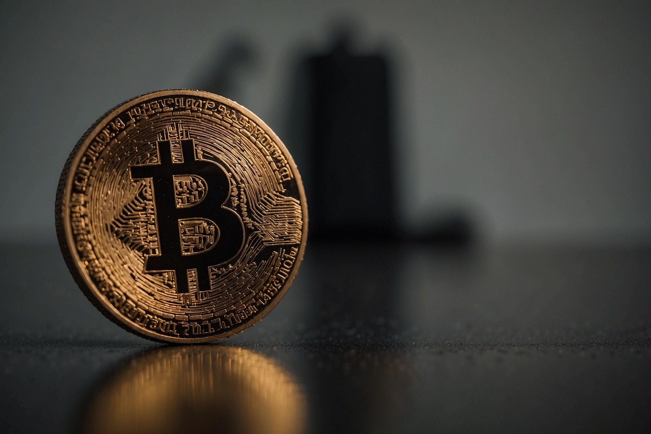Meme币RFC逆势市值破一亿美元！KOL分享交易该币种的心路历程